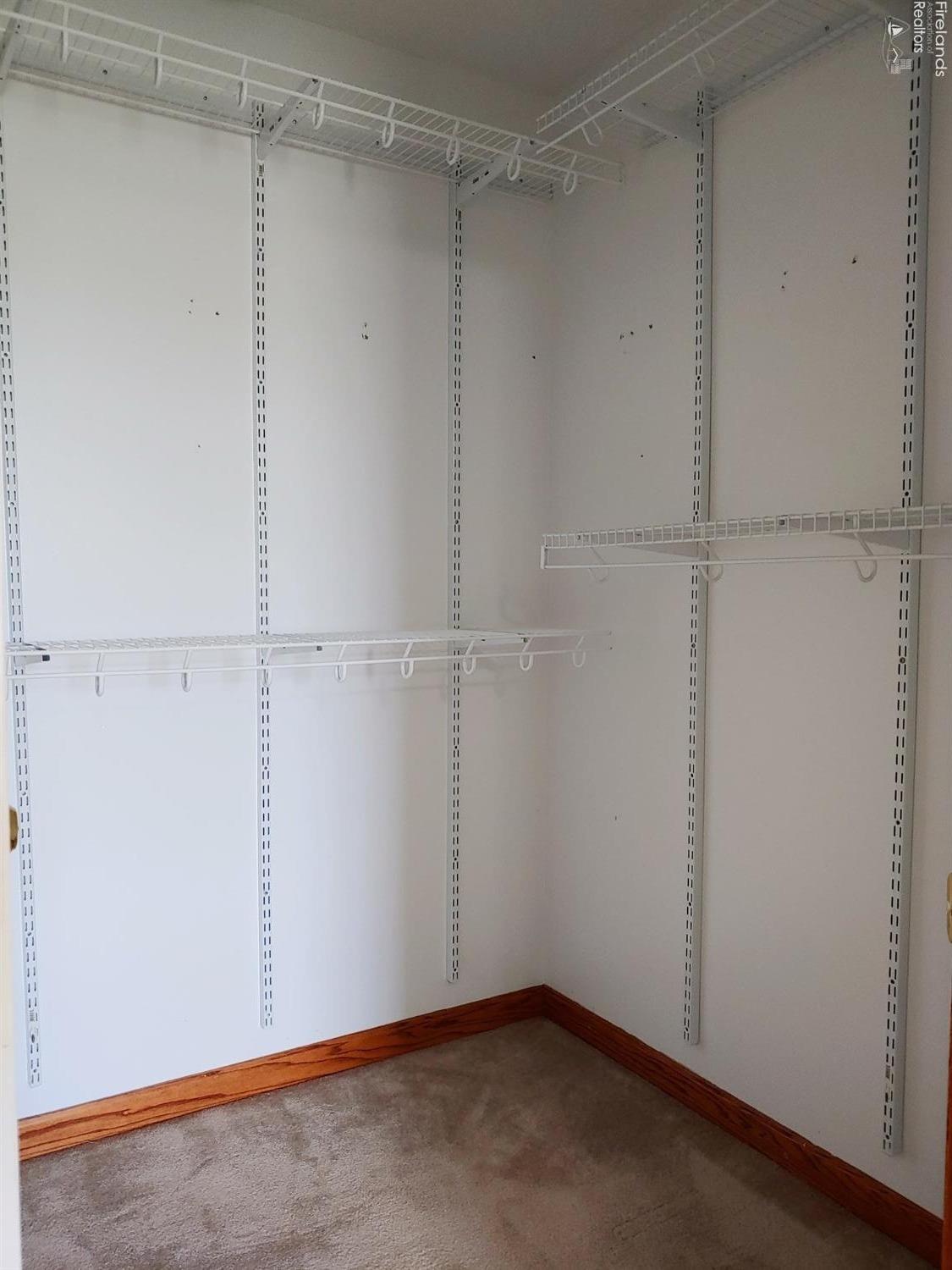 11401 Potter Road Bellevue, OH 44811 - Photo 11 of 21 Gallery Image 11