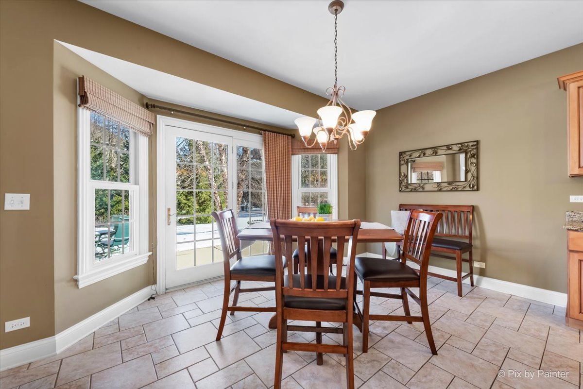 3N927 Walt Whitman Road St. Charles, IL 60175 - Photo 8 of 68 Gallery Image 8
