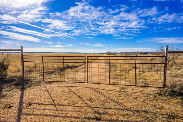 $1,499,000 | 10001 North N Highway, Shelbyville, TX 75973