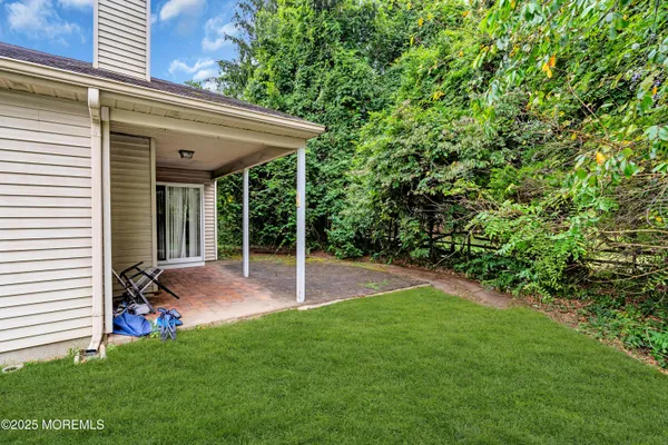 a view of outdoor space yard and porch