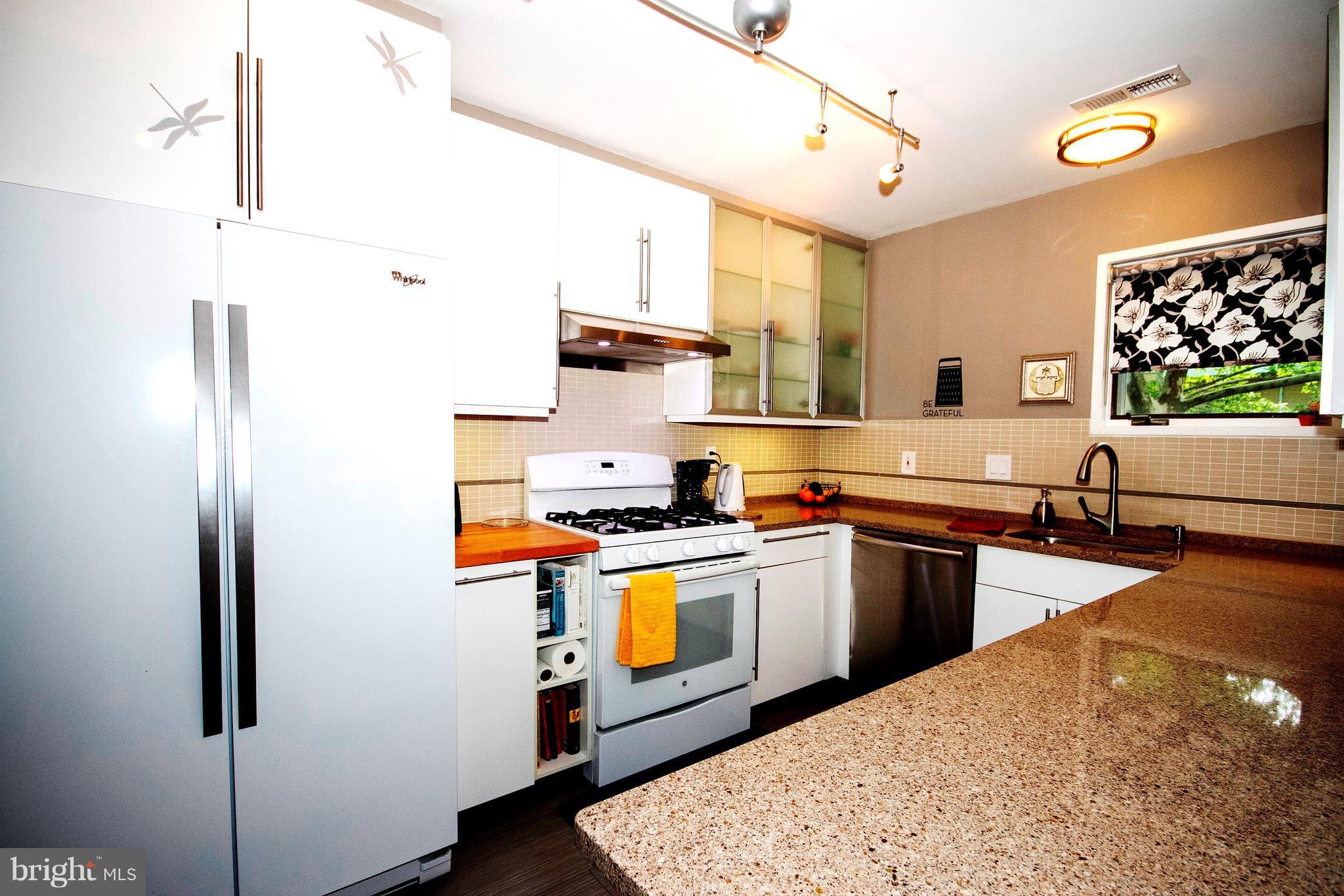 5204 Downing Road Baltimore, MD 21212 - Photo 15 of 29 Kitchen
