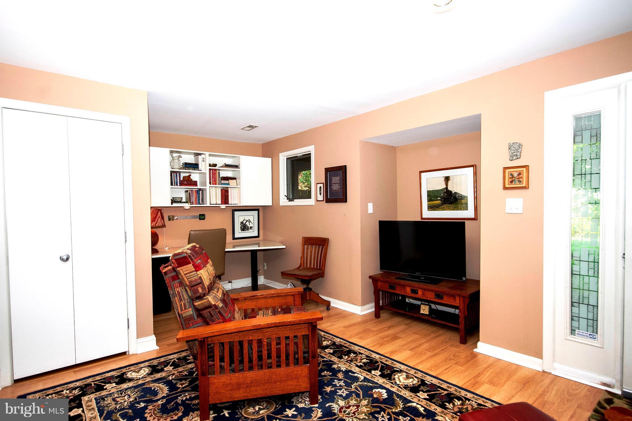 5204 Downing Road Baltimore, MD 21212 - Photo 4 of 29 Main Level Family Room, w/Patio Access