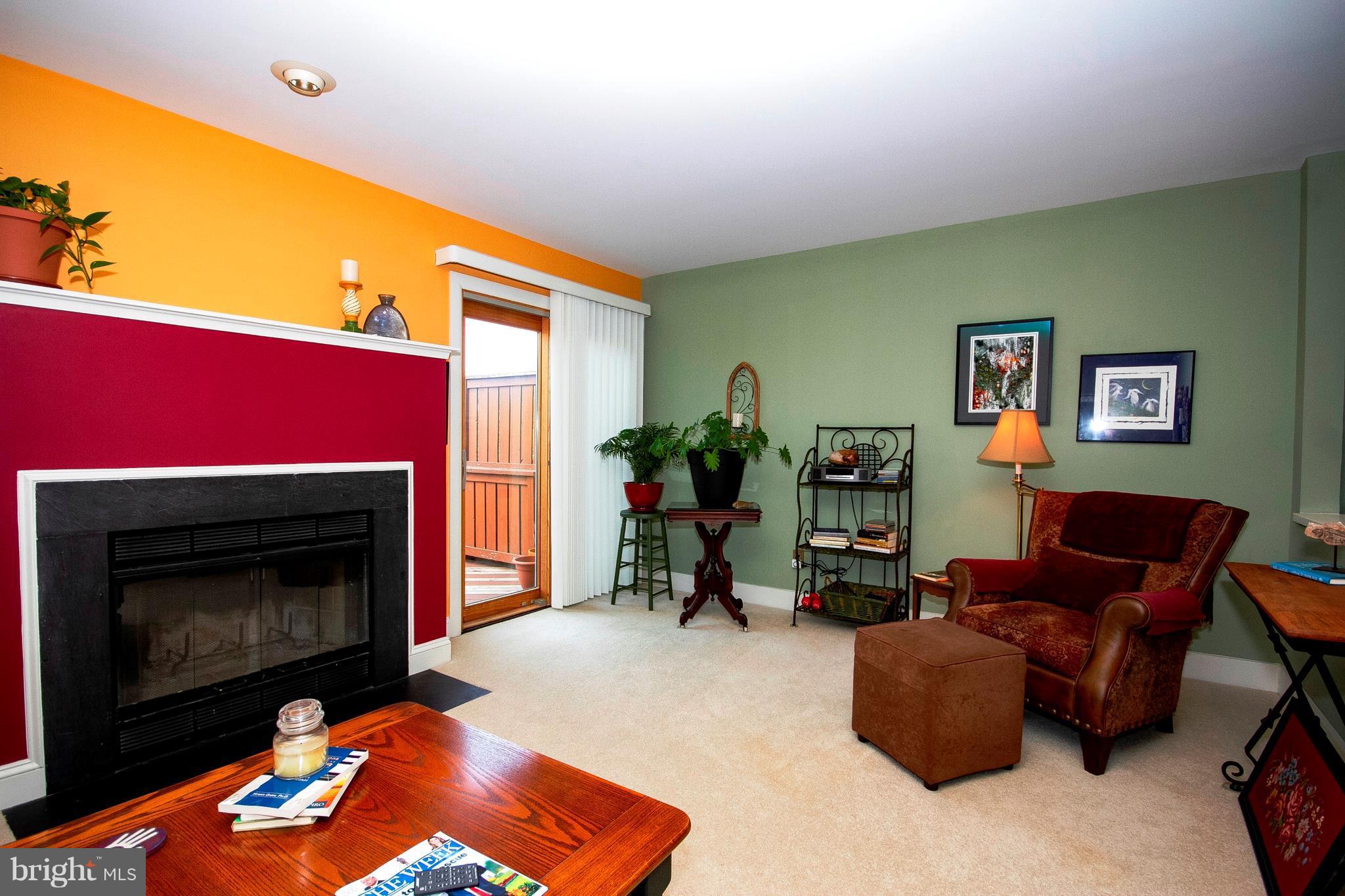 5204 Downing Road Baltimore, MD 21212 - Photo 8 of 29 Living Room w/Fireplace