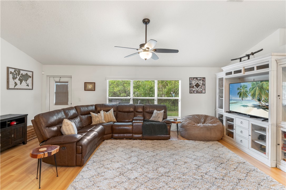 1452 Seahouse Street Sebastian, FL 32958 - Photo 7 of 28