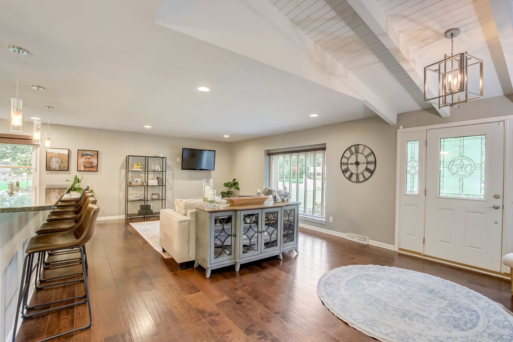 7215 Dean Road Indianapolis, IN 46240 - Photo 4 of 48