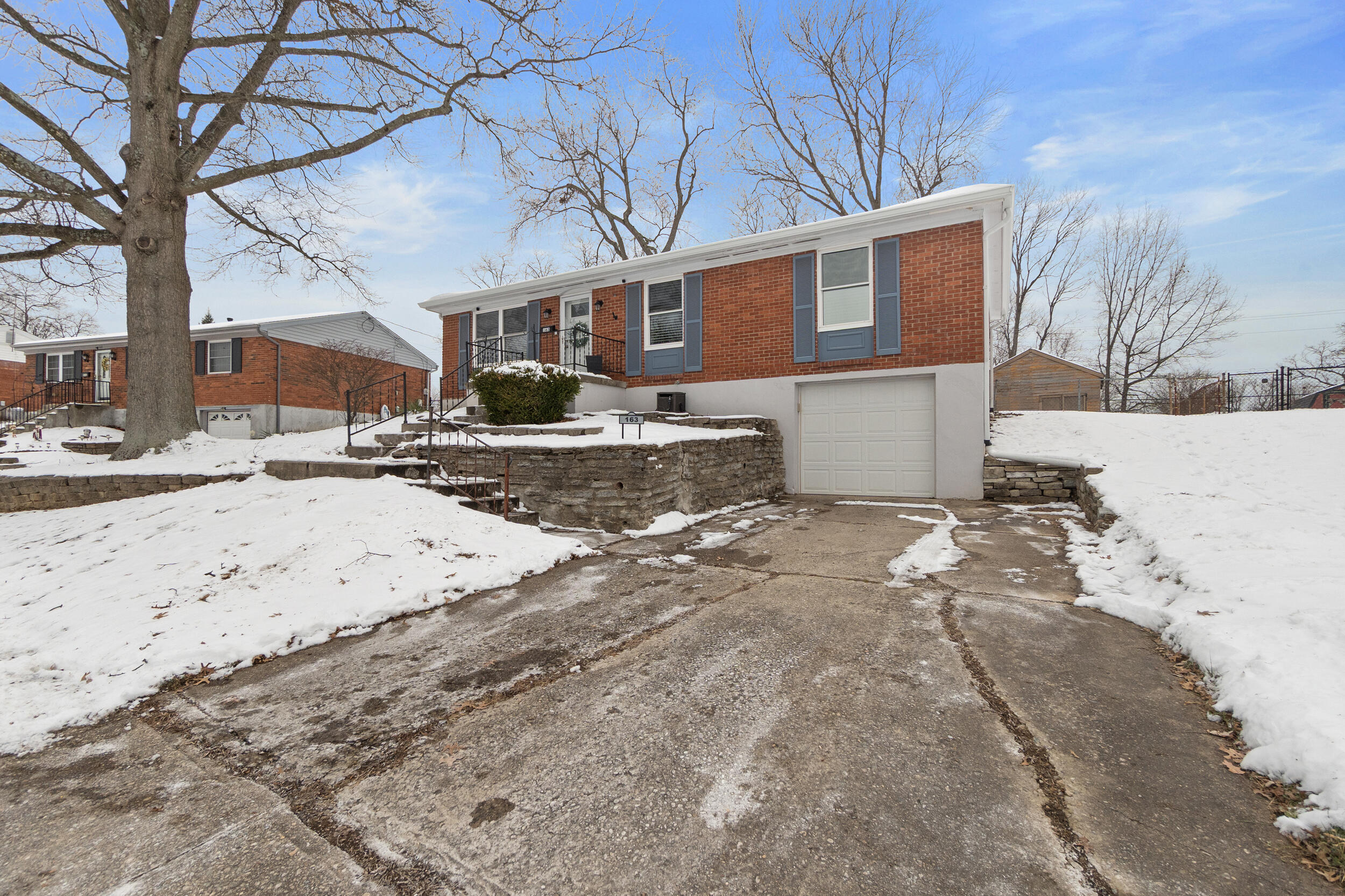 163 Raintree Road Florence, KY 41042 - Photo 27 of 38 Gallery Image 27