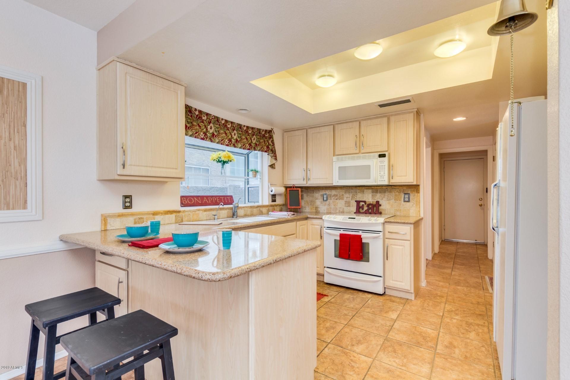 1349 West Windrift Way Gilbert, AZ 85233 - Photo 5 of 24 0008-Windrift (5)