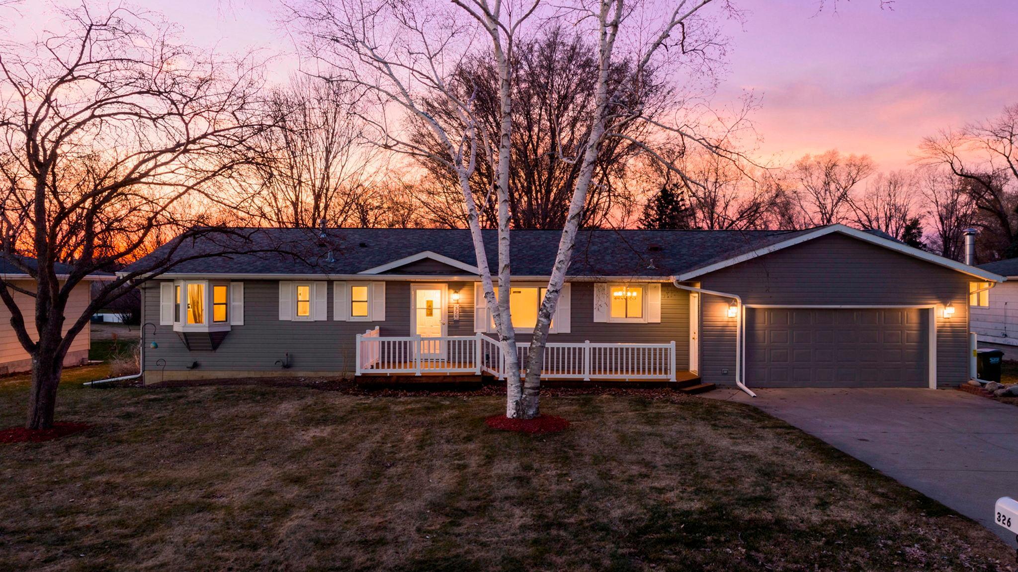 326 Larson Street Southwest Hutchinson, MN 55350 - Photo 2 of 62