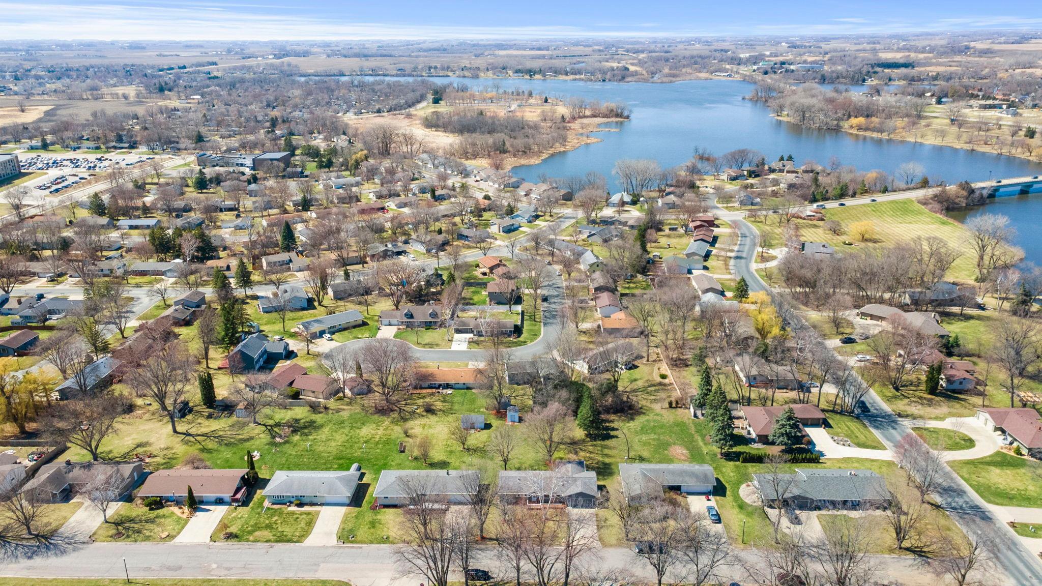326 Larson Street Southwest Hutchinson, MN 55350 - Photo 3 of 62