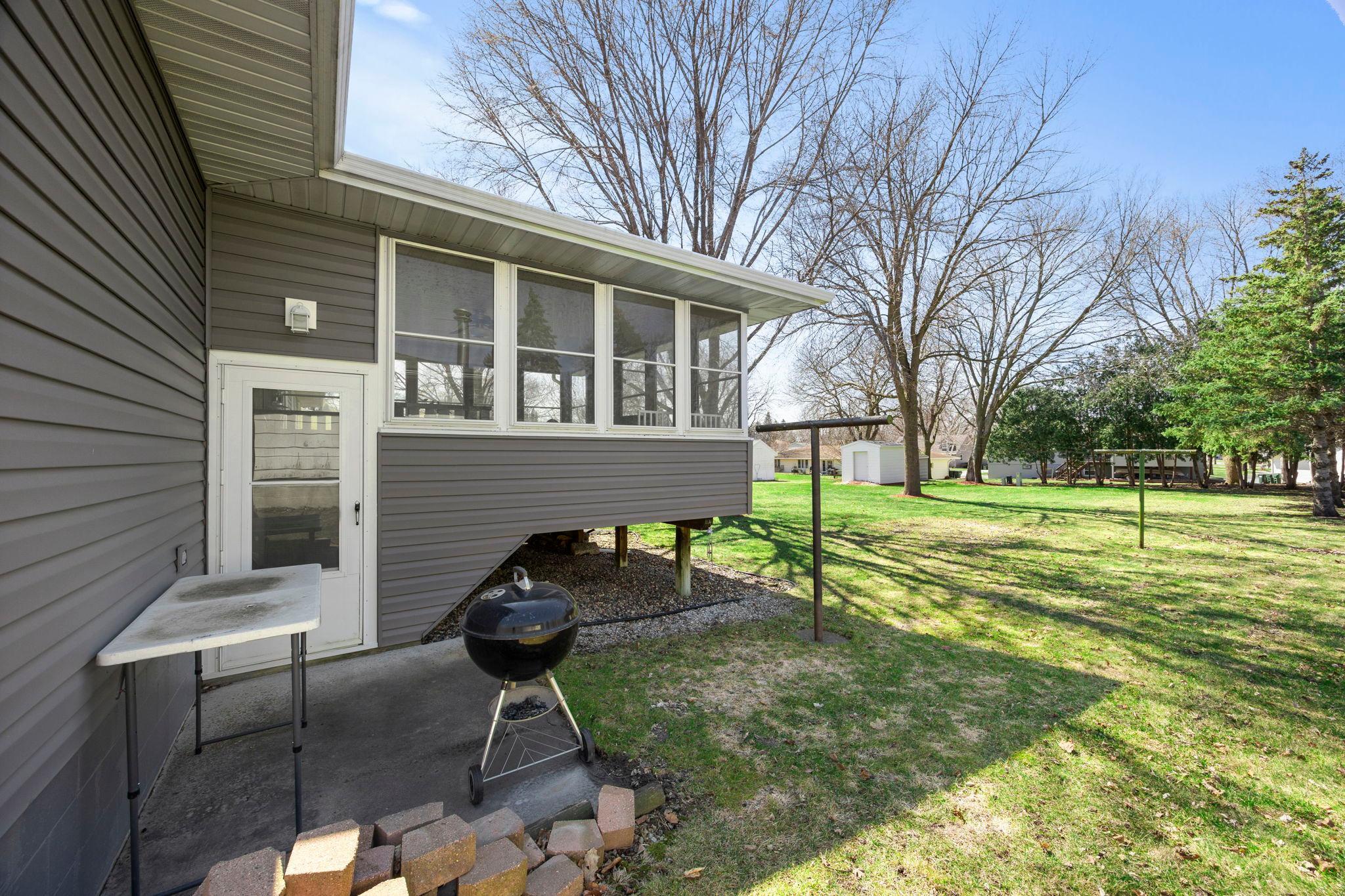 326 Larson Street Southwest Hutchinson, MN 55350 - Photo 51 of 62