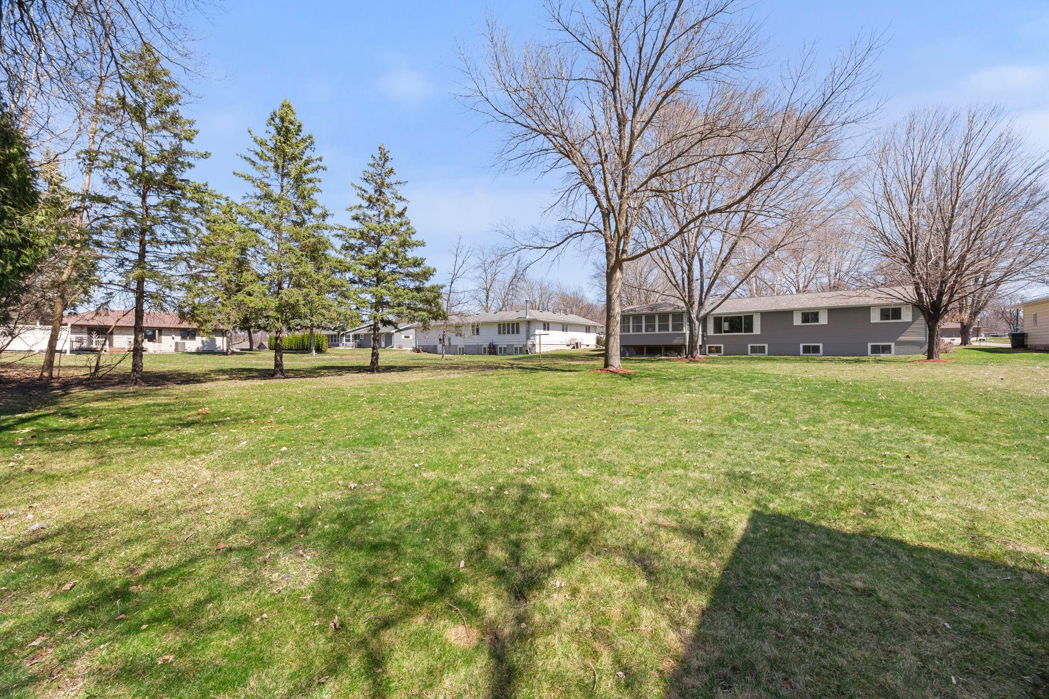 326 Larson Street Southwest Hutchinson, MN 55350 - Photo 53 of 62