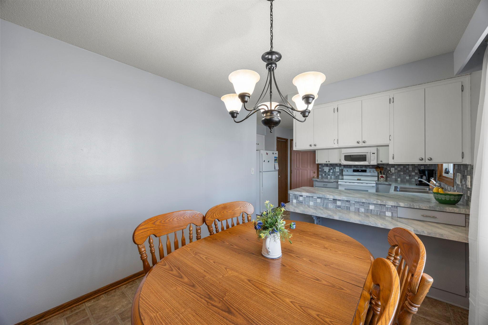 326 Larson Street Southwest Hutchinson, MN 55350 - Photo 9 of 62