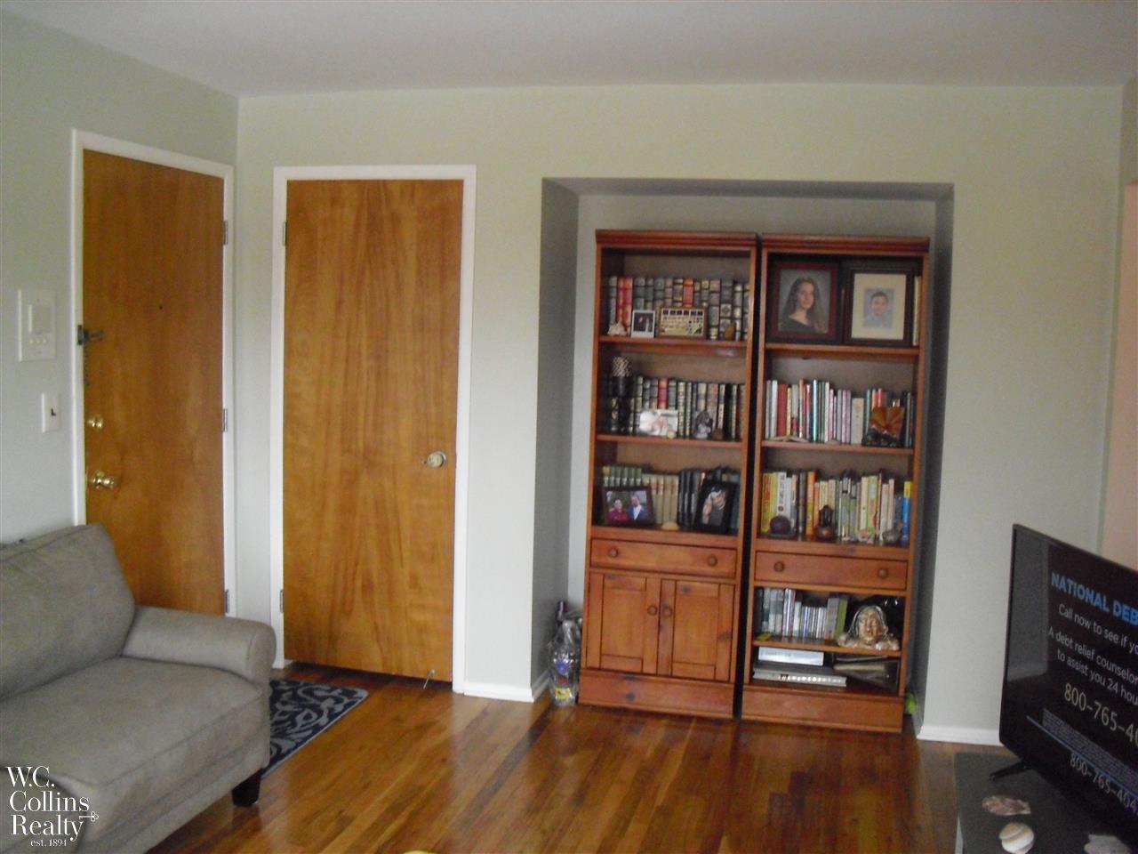 29572 Hoover Road Warren, MI 48093 - Photo 3 of 35