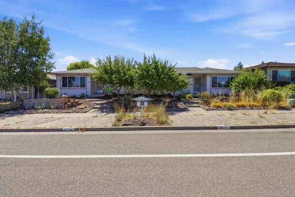 $2,100,000 | 6568-6570 Crown Boulevard, San Jose, CA 95120