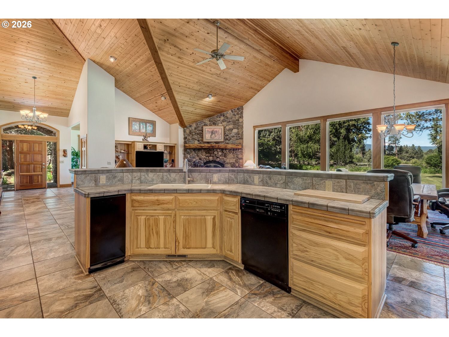64464 Collins Road Bend, OR 97703 - Photo 12 of 48