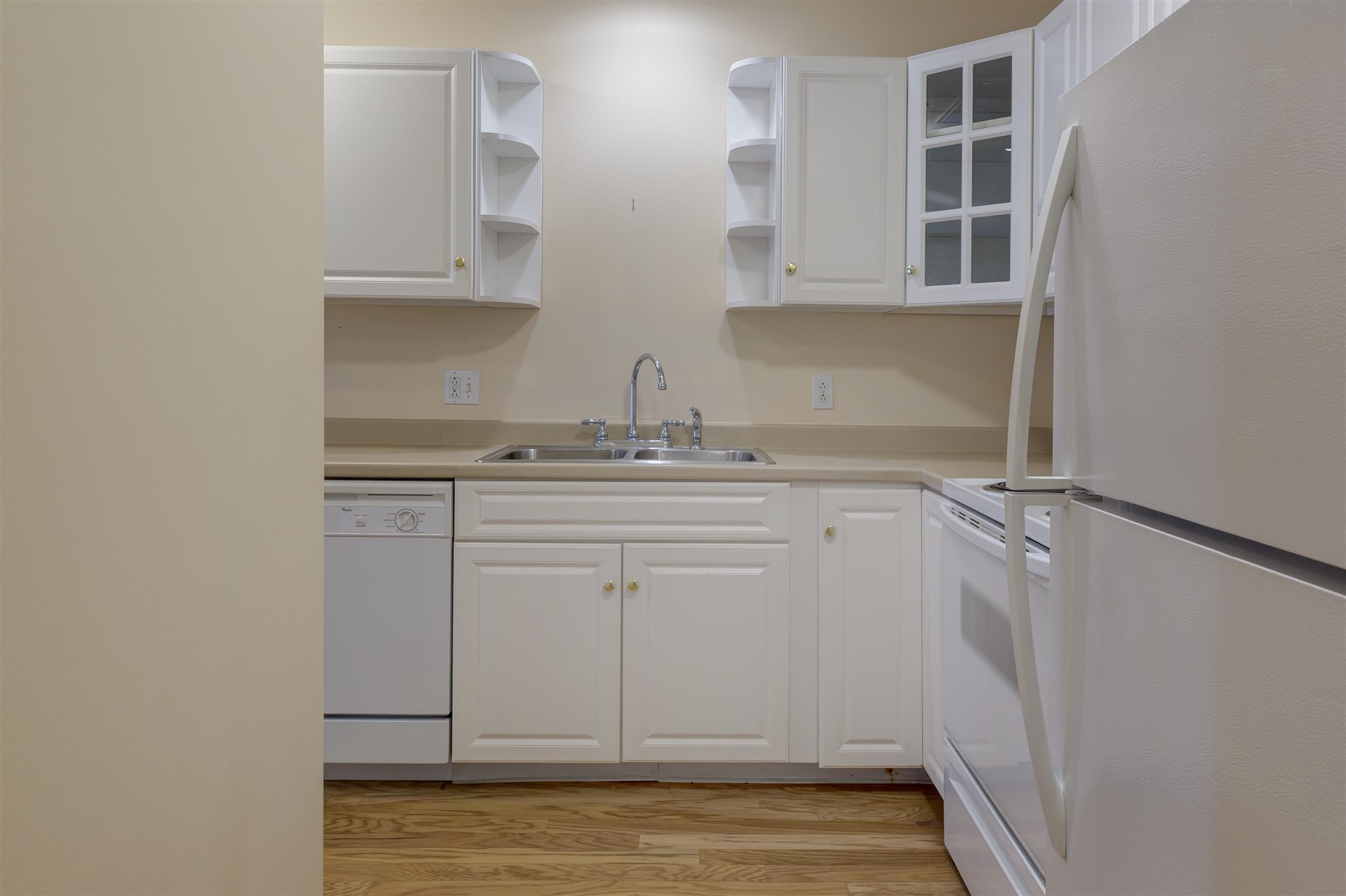 85 South Main Street, Unit 8 Hanover, NH 03755 - Photo 3 of 19 Gallery Image 3