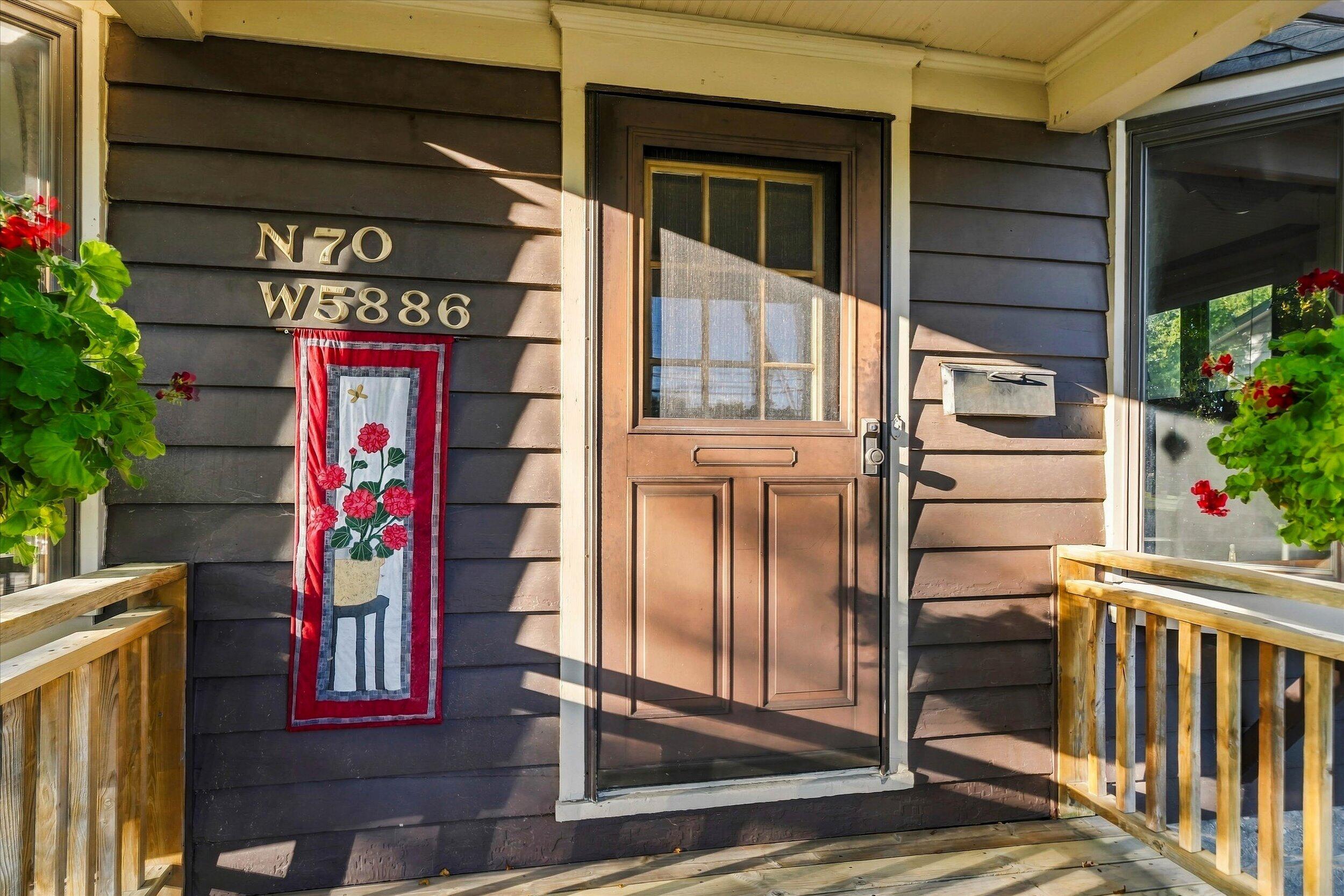 N70W5886 Bridge Road Cedarburg, WI 53012 - Photo 33 of 42 02-Porch