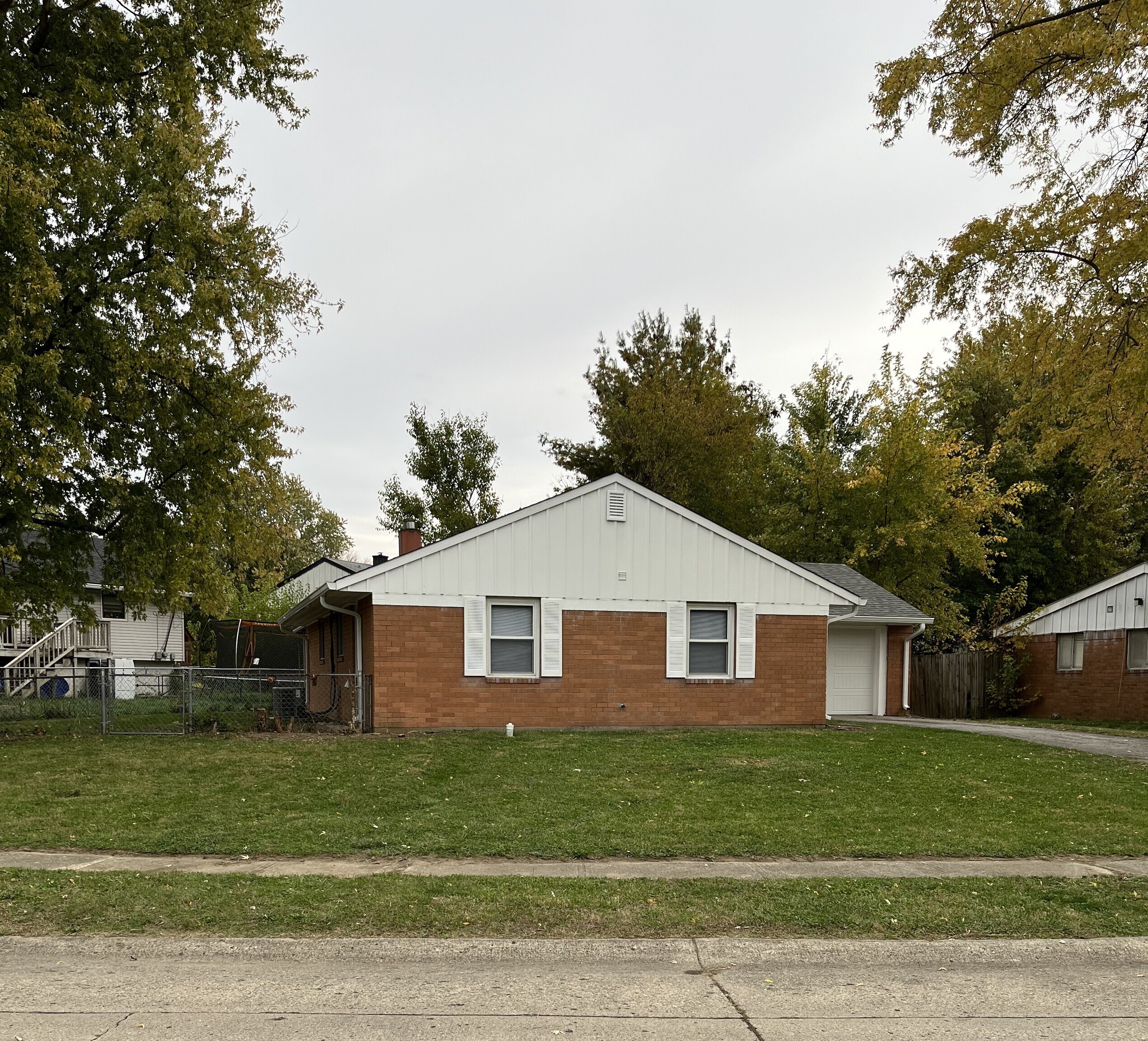 3719 Celtic Drive Indianapolis, IN 46235 - Photo 2 of 22