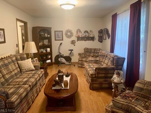 451 Rocky Point Road Fleming, OH 45729 - Photo 9 of 33 Living Room