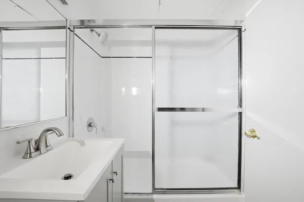 $1,700 | 1440 North Lake Shore Drive, Unit 5F, Chicago, IL 60610