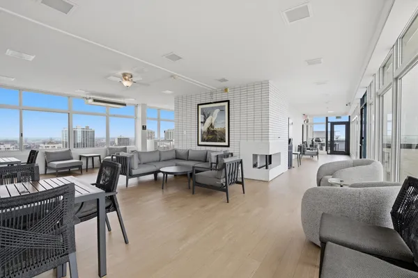 $1,700 | 1440 North Lake Shore Drive, Unit 5F, Chicago, IL 60610