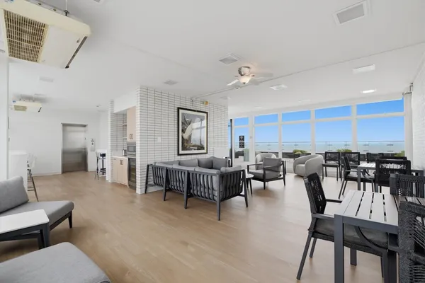 $1,700 | 1440 North Lake Shore Drive, Unit 5F, Chicago, IL 60610