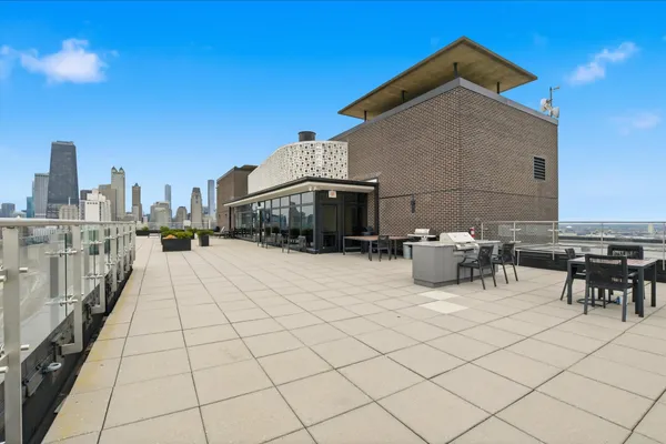 $1,700 | 1440 North Lake Shore Drive, Unit 5F, Chicago, IL 60610