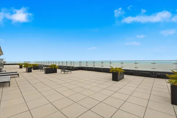 $1,700 | 1440 North Lake Shore Drive, Unit 5F, Chicago, IL 60610