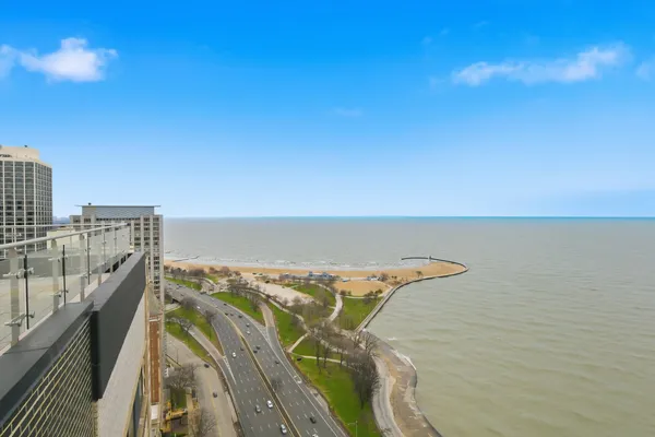 $1,700 | 1440 North Lake Shore Drive, Unit 5F, Chicago, IL 60610