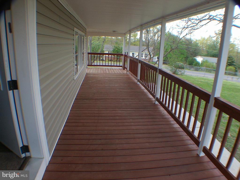 239 McDonald Road Winchester, VA 22602 - Photo 3 of 26 Exterior (Front)
