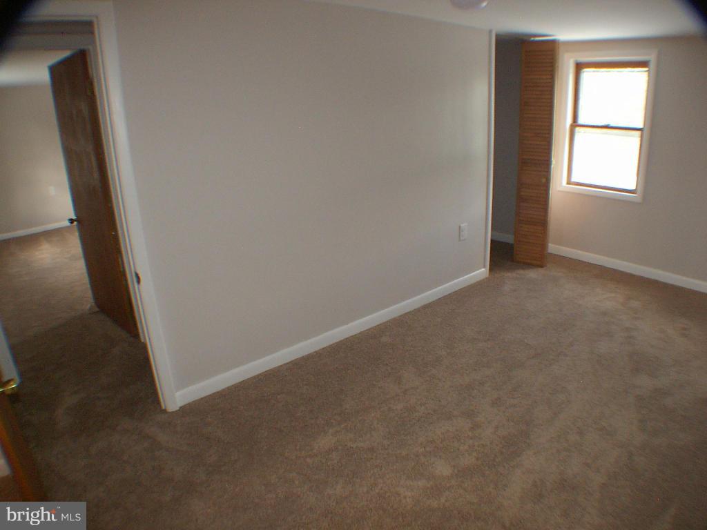 239 McDonald Road Winchester, VA 22602 - Photo 9 of 26 Bedroom