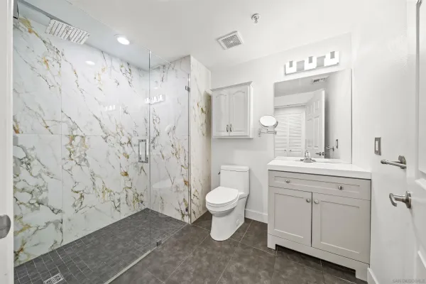 $2,375 | 2400 Fifth Avenue, Unit 103, San Diego, CA 92101