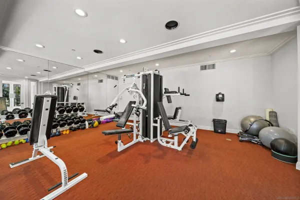 $2,375 | 2400 Fifth Avenue, Unit 103, San Diego, CA 92101