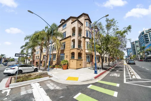$2,375 | 2400 Fifth Avenue, Unit 103, San Diego, CA 92101