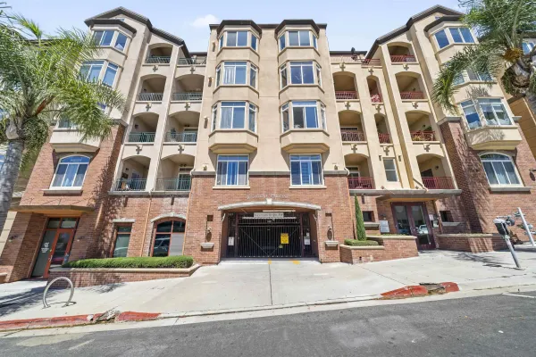 $2,375 | 2400 Fifth Avenue, Unit 103, San Diego, CA 92101
