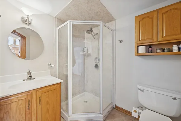 $389,900 | 5123 Wolfe Drive, Oak Lawn, IL 60453