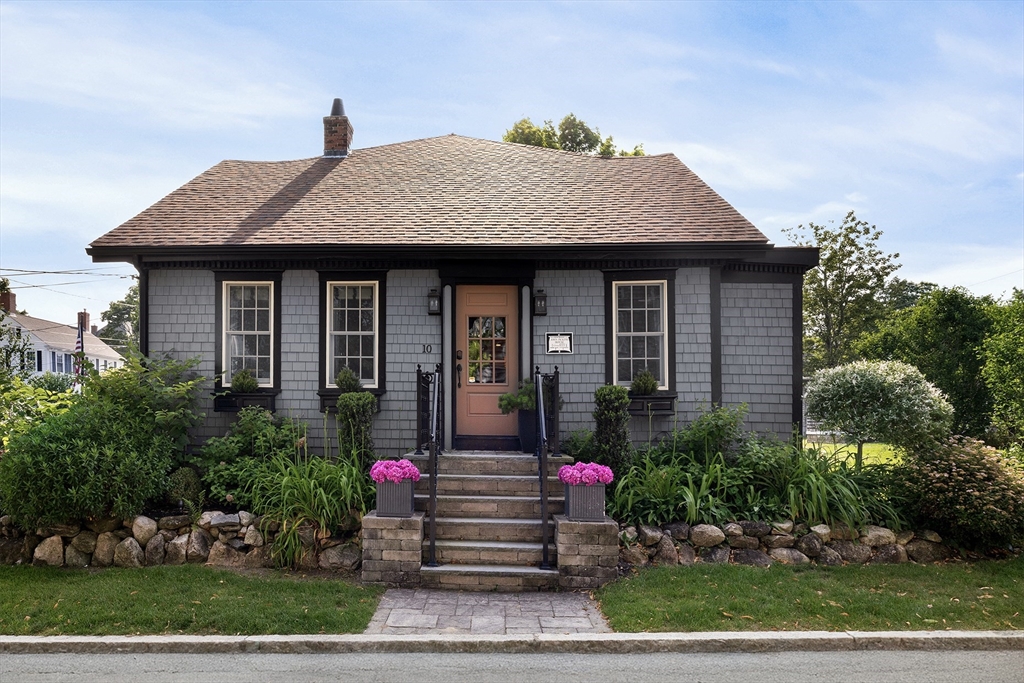 10 Cherry Street Fairhaven, MA 02719 - Photo 5 of 38 a front view of house with yard