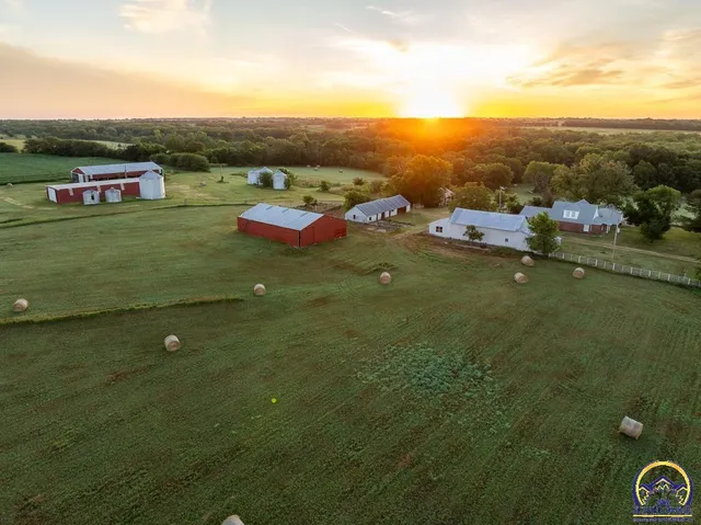 $734,604 | 448 700 Road, Alta Vista, KS 66834