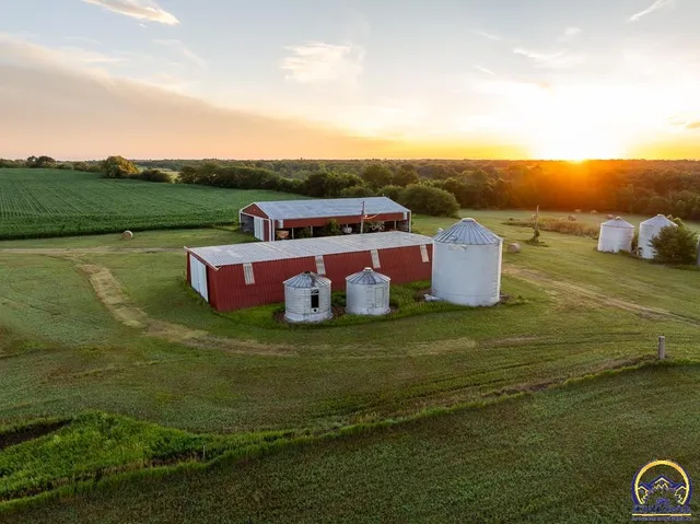 $734,604 | 448 700 Road, Alta Vista, KS 66834