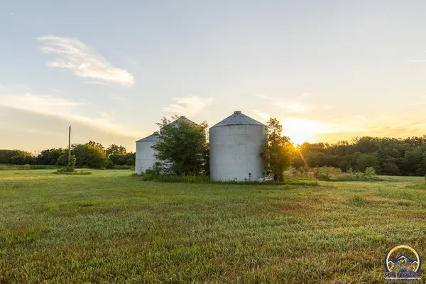 $734,604 | 448 700 Road, Alta Vista, KS 66834