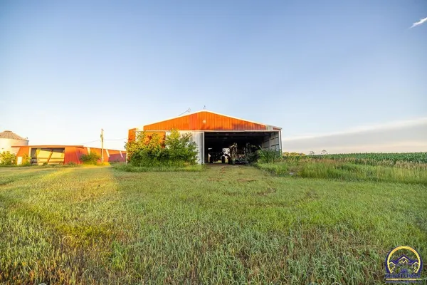 $734,604 | 448 700 Road, Alta Vista, KS 66834