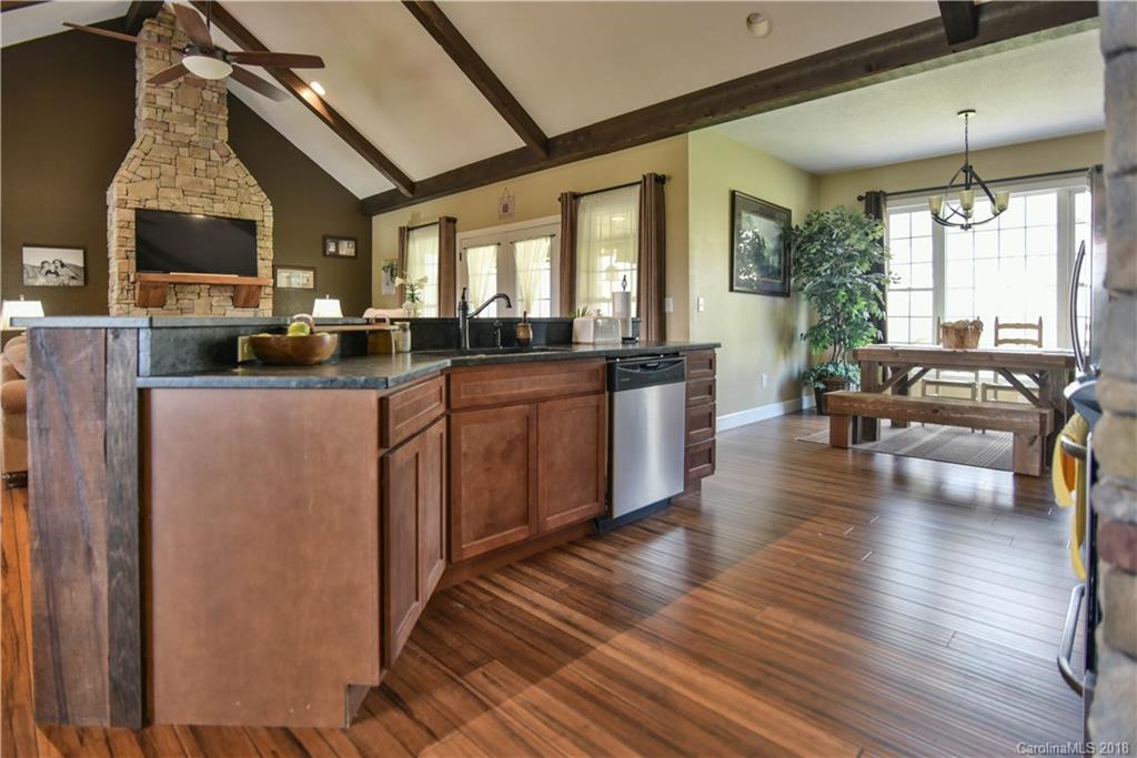 164 Israel Road Leicester, NC 28748 - Photo 6 of 36 Gallery Image 6