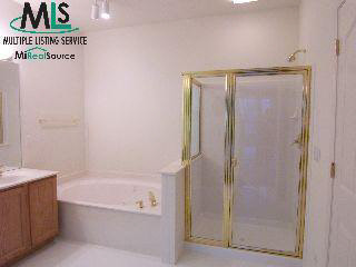 1886 Dunham Drive Rochester, MI 48306 - Photo 10 of 12 31018054-9.JPG