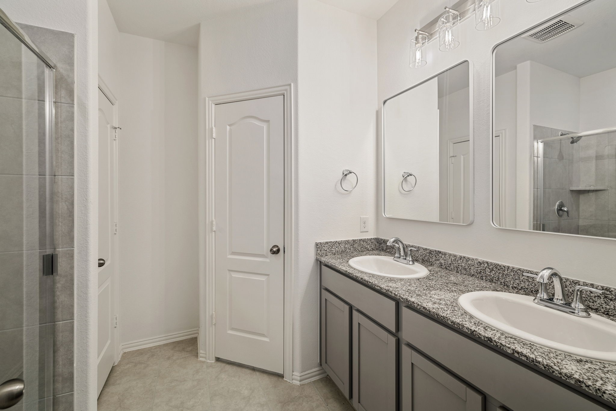 8302 Balding Drive Fulshear, TX 77441 - Photo 7 of 21 Primary Bath