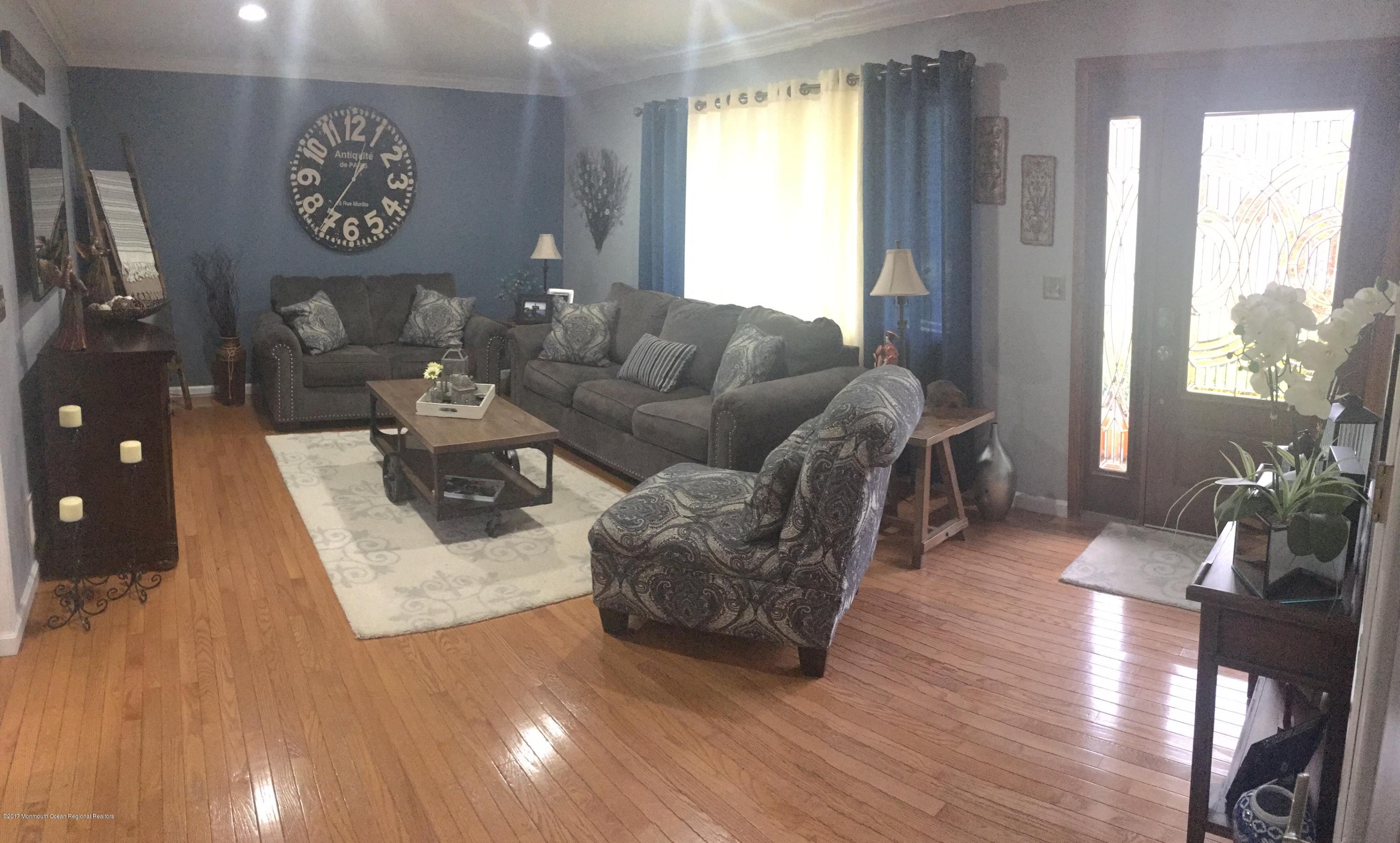 81 Bennetts Mills Road Jackson, NJ 08527 - Photo 2 of 16 LIVING ROOM