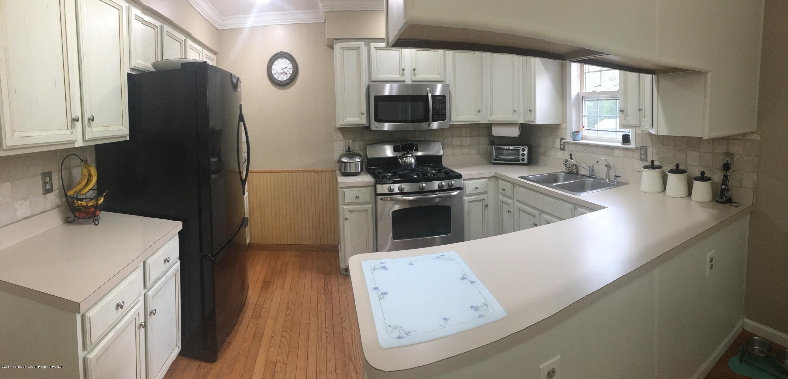 81 Bennetts Mills Road Jackson, NJ 08527 - Photo 5 of 16 KITCHEN