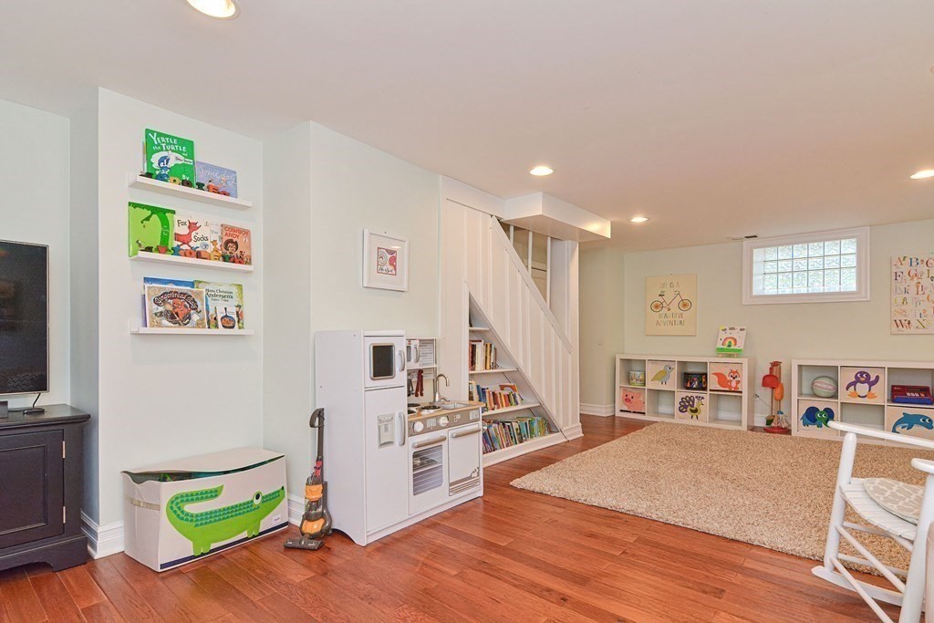 45 Youngs Road Dedham, MA 02026 - Photo 30 of 40 Gallery Image 30