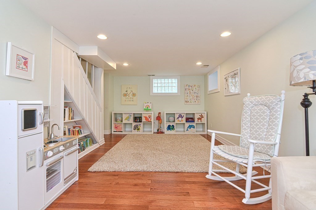 45 Youngs Road Dedham, MA 02026 - Photo 31 of 40 Gallery Image 31