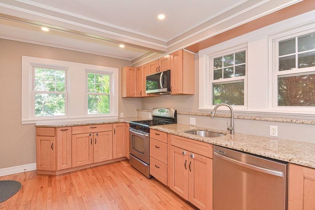 45 Youngs Road Dedham, MA 02026 - Photo 7 of 40 Gallery Image 7