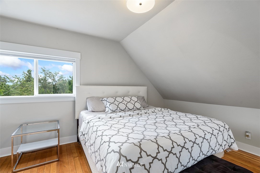 934 North 77th Street Seattle, WA 98103 - Photo 18 of 28 Gallery Image 18